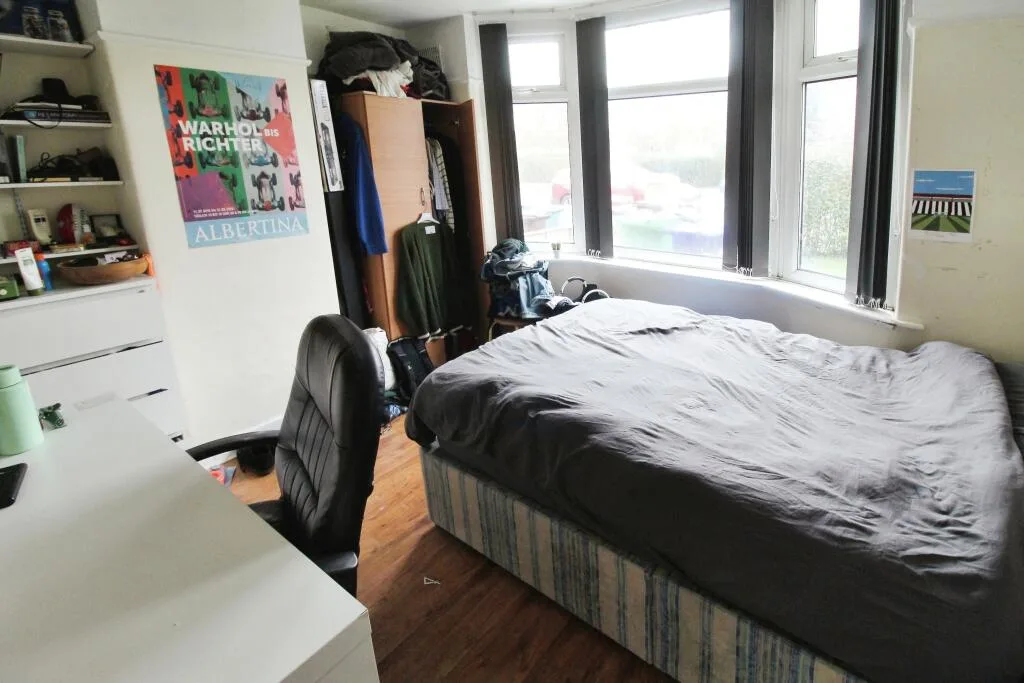 4 bedroom semi-detached house for rent