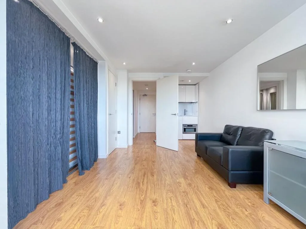 Studio flat for rent