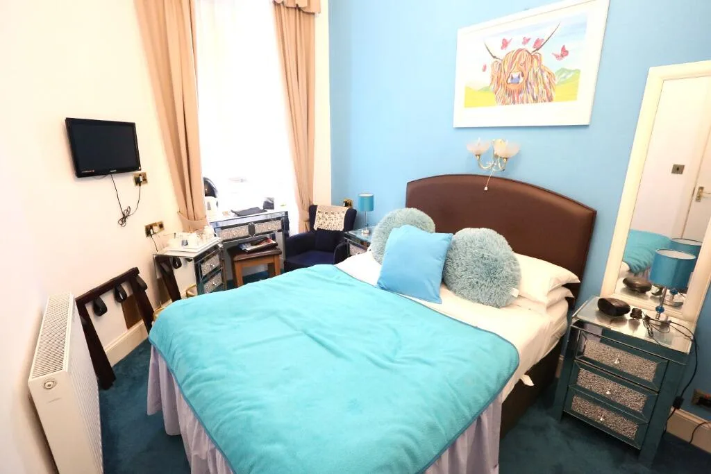 1 bedroom house share for rent
