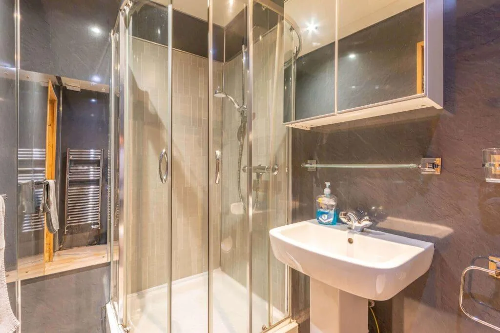 4 bedroom flat for rent