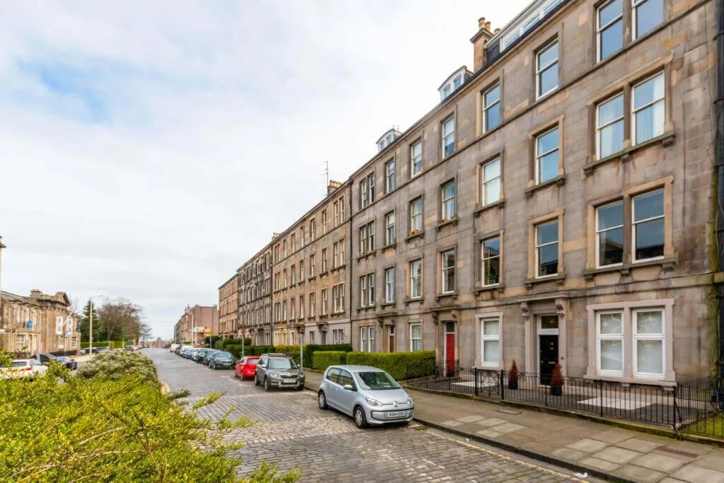 4 bedroom flat for rent