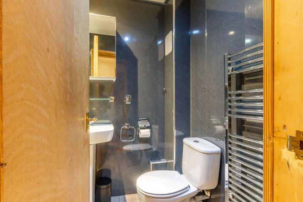 4 bedroom flat for rent