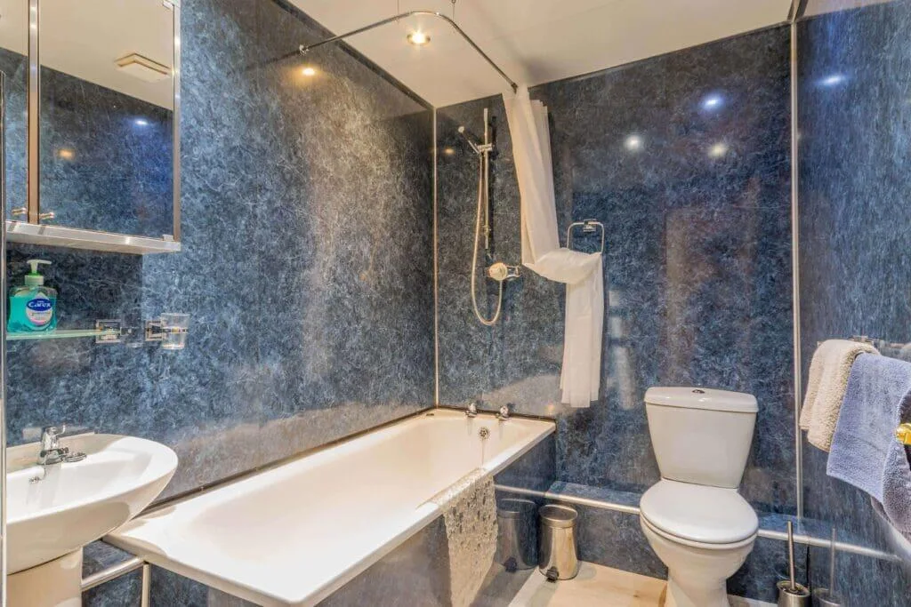 4 bedroom flat for rent