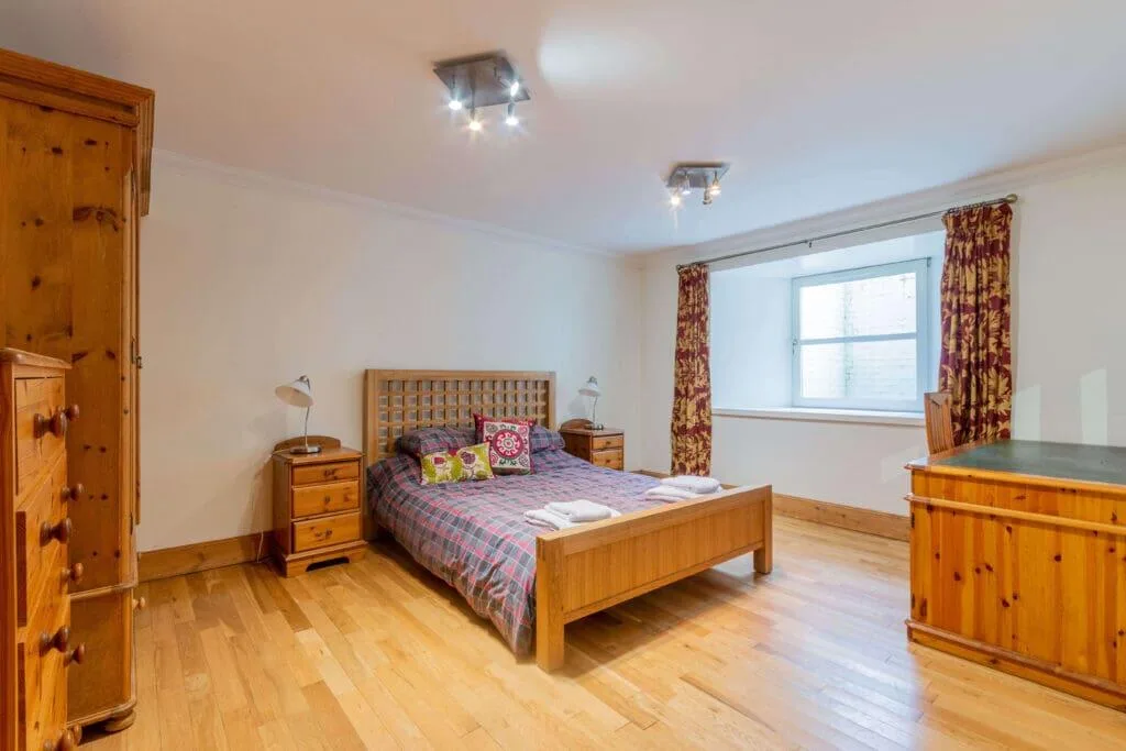 4 bedroom flat for rent