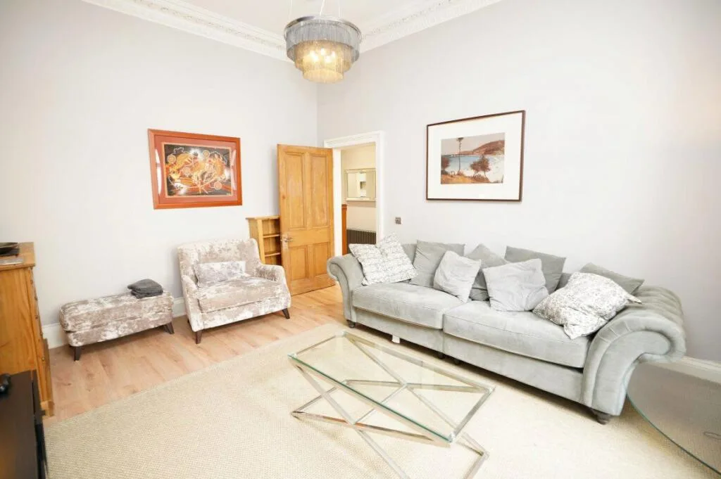 3 bedroom flat for rent