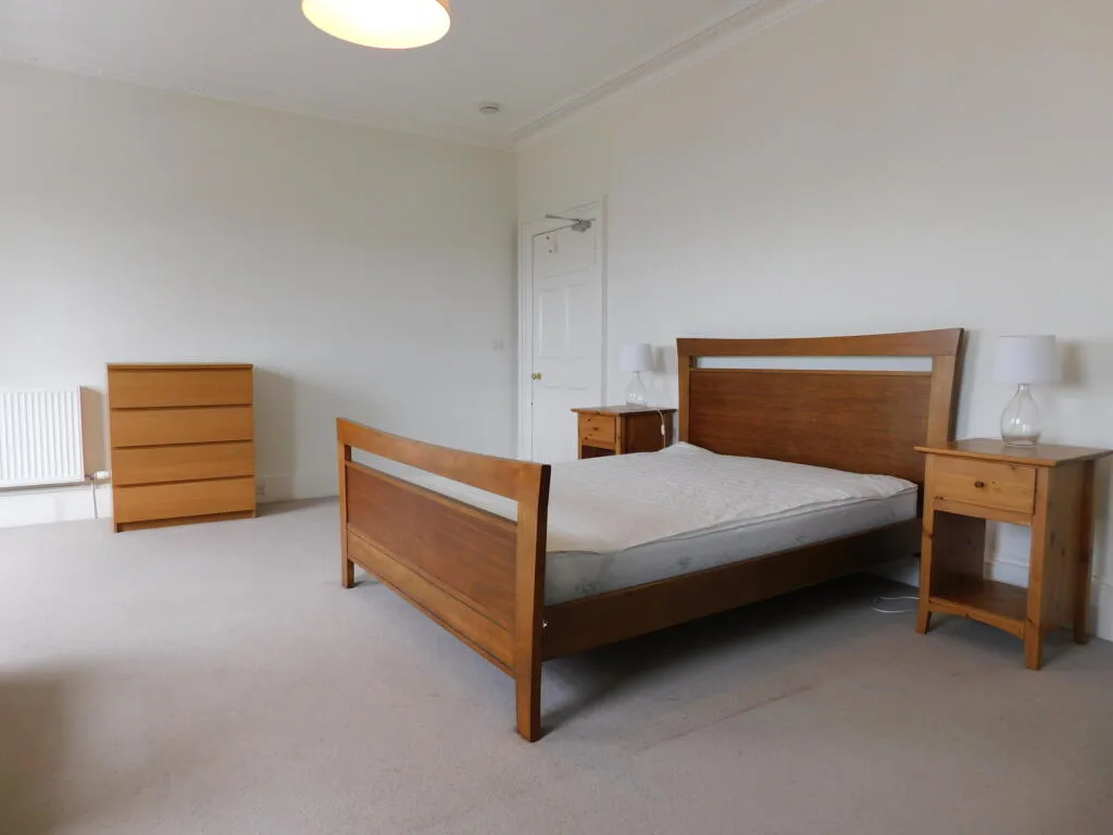 4 bedroom flat for rent