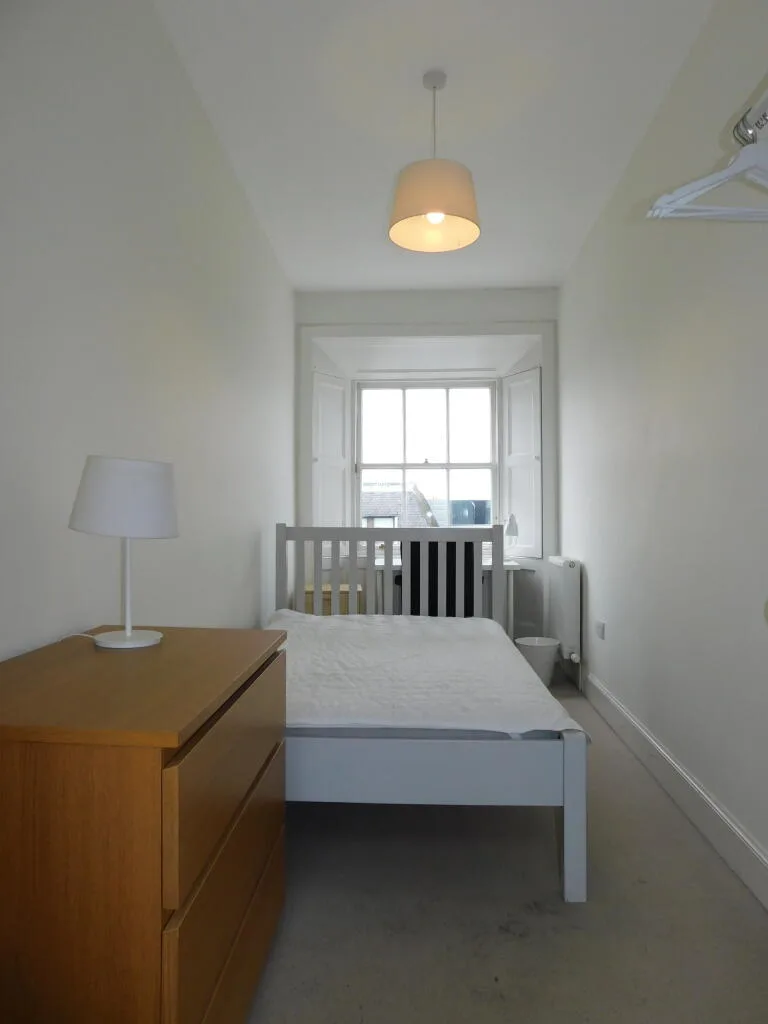 4 bedroom flat for rent