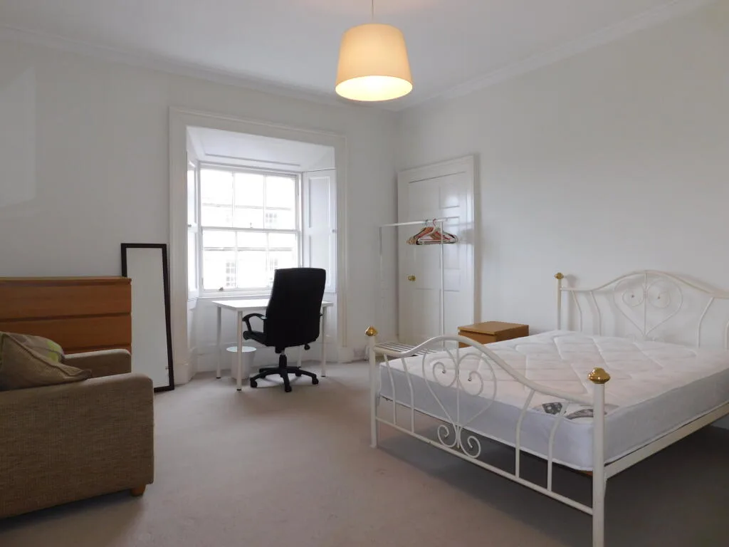 4 bedroom flat for rent