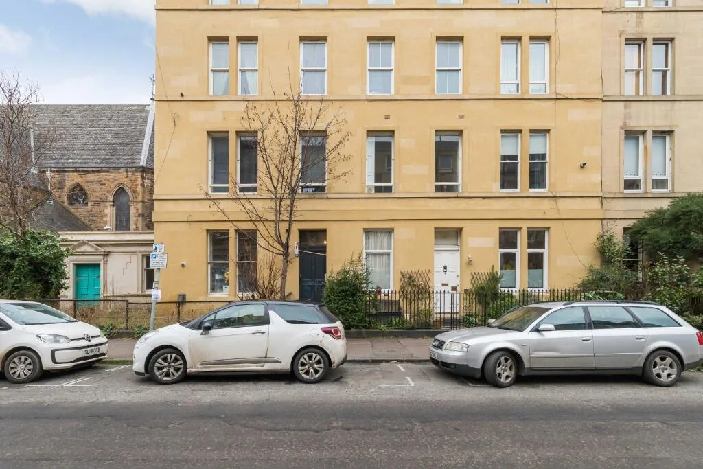 3 bedroom flat for rent