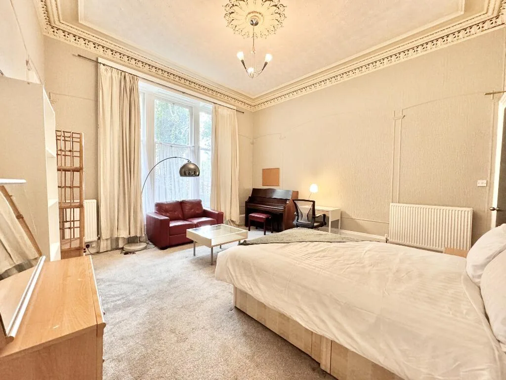 4 bedroom flat for rent