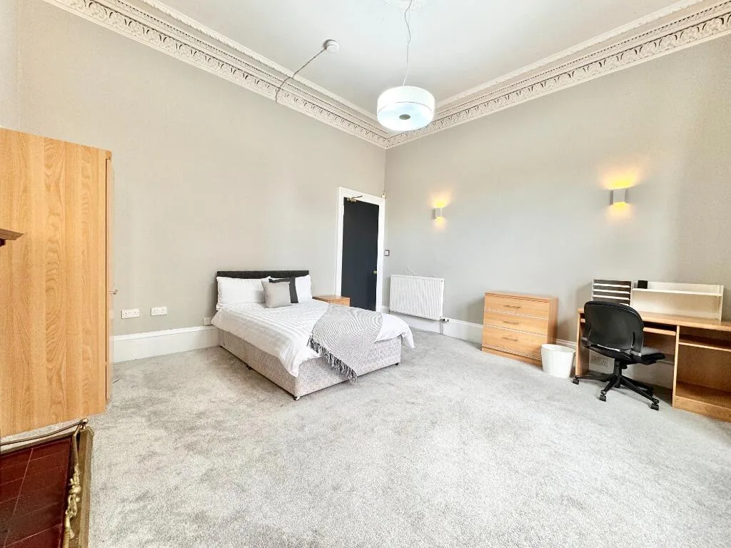 4 bedroom flat for rent