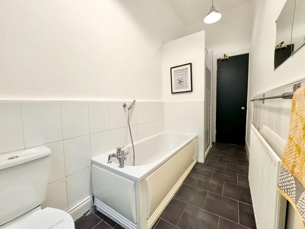 4 bedroom flat for rent