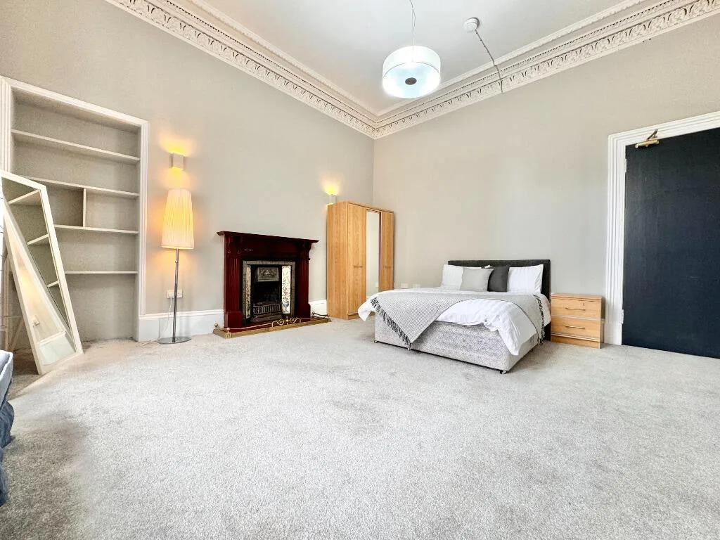 4 bedroom flat for rent