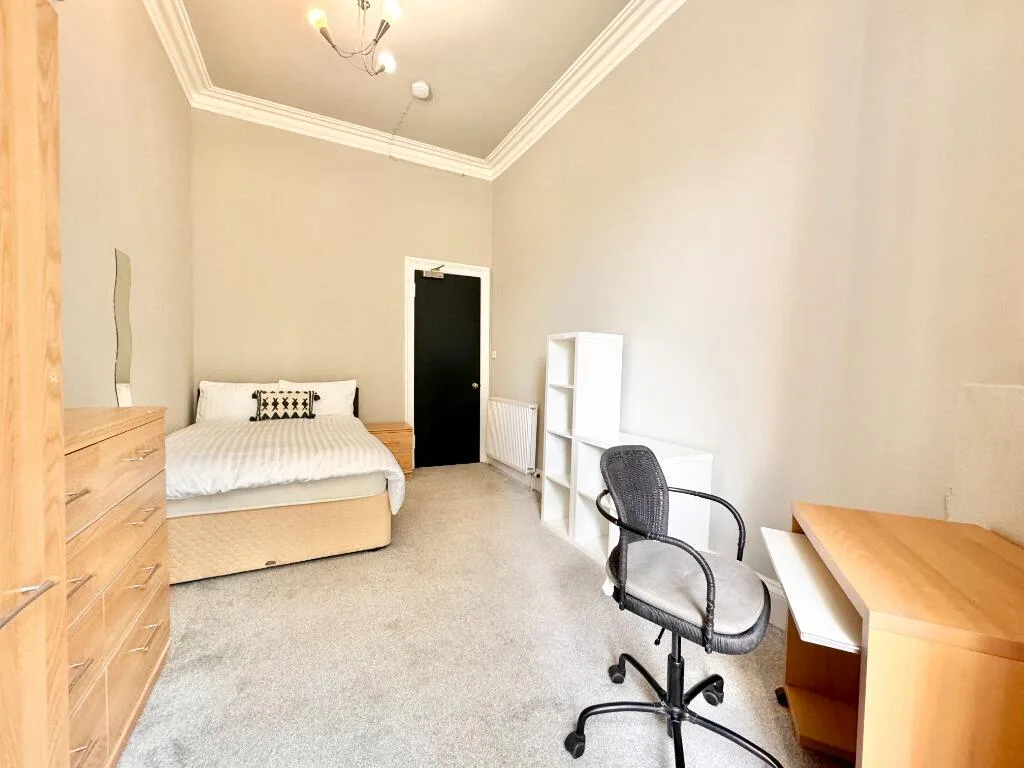 4 bedroom flat for rent