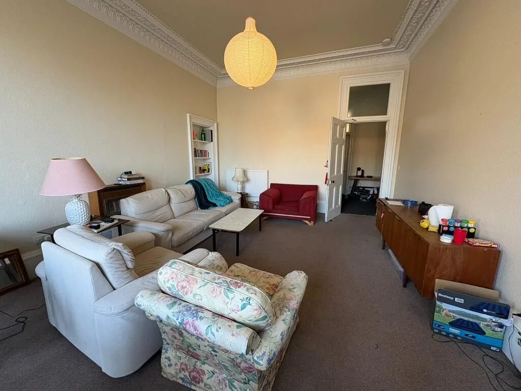 5 bedroom flat for rent