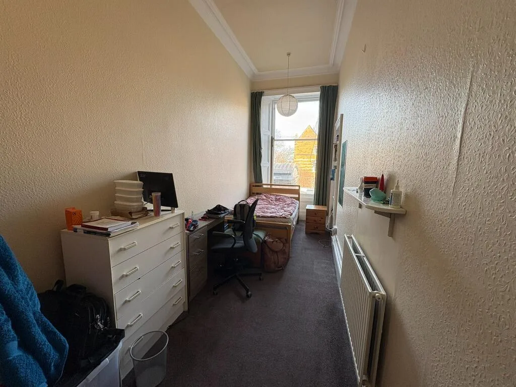 5 bedroom flat for rent