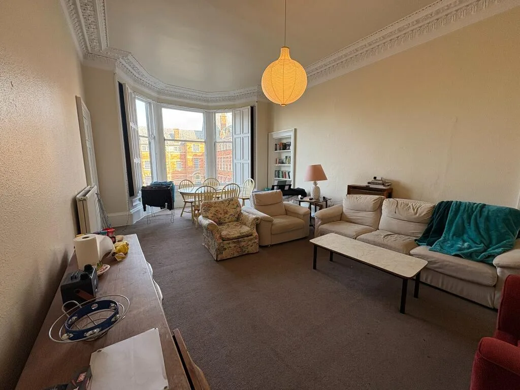 5 bedroom flat for rent