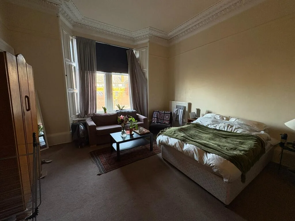 5 bedroom flat for rent