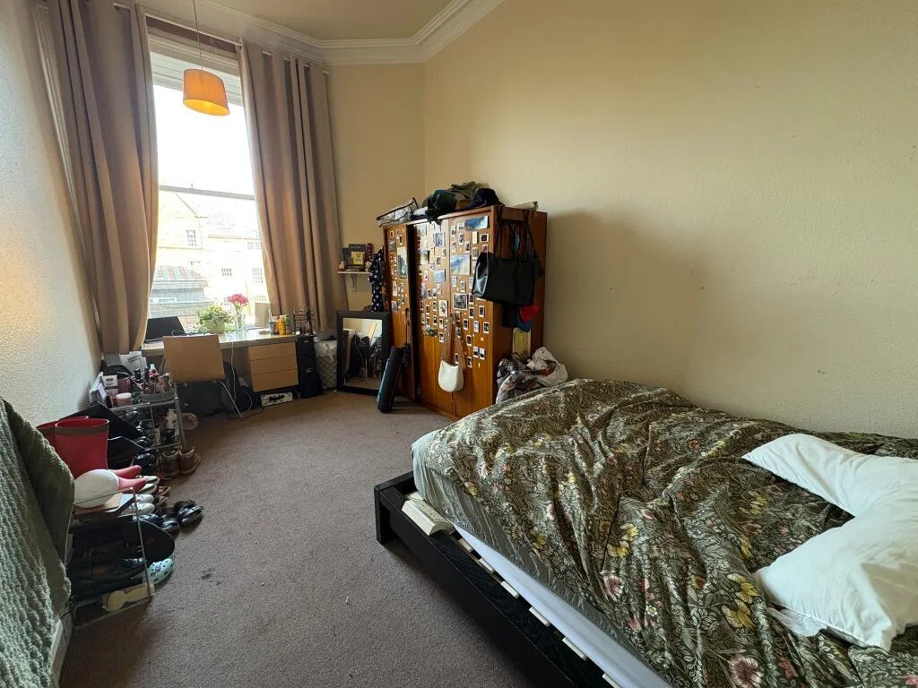 5 bedroom flat for rent