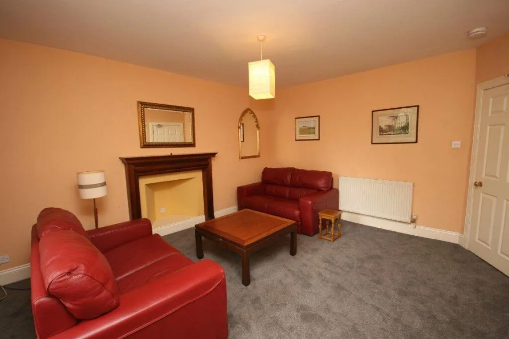 4 bedroom flat for rent