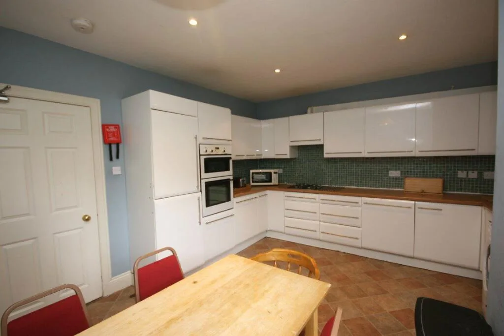 4 bedroom flat for rent