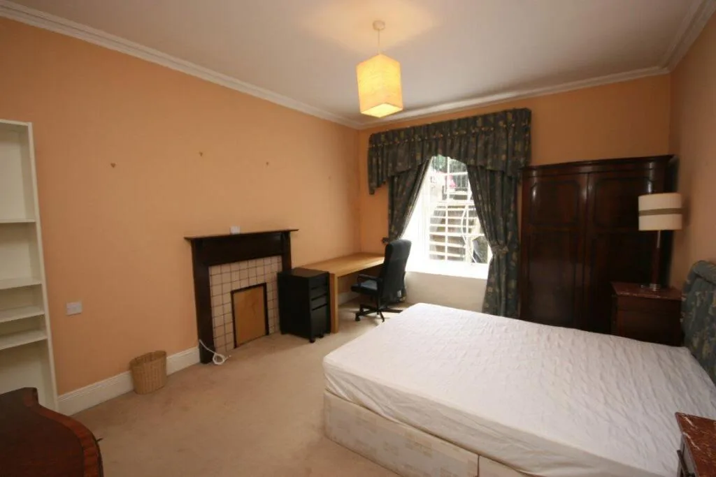 4 bedroom flat for rent