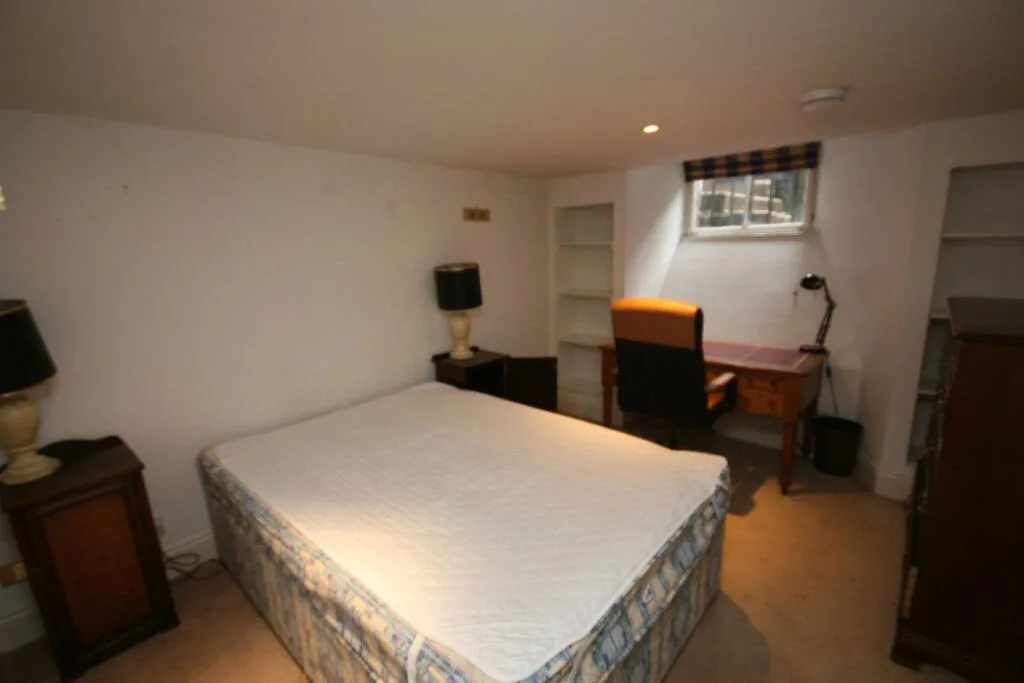 4 bedroom flat for rent