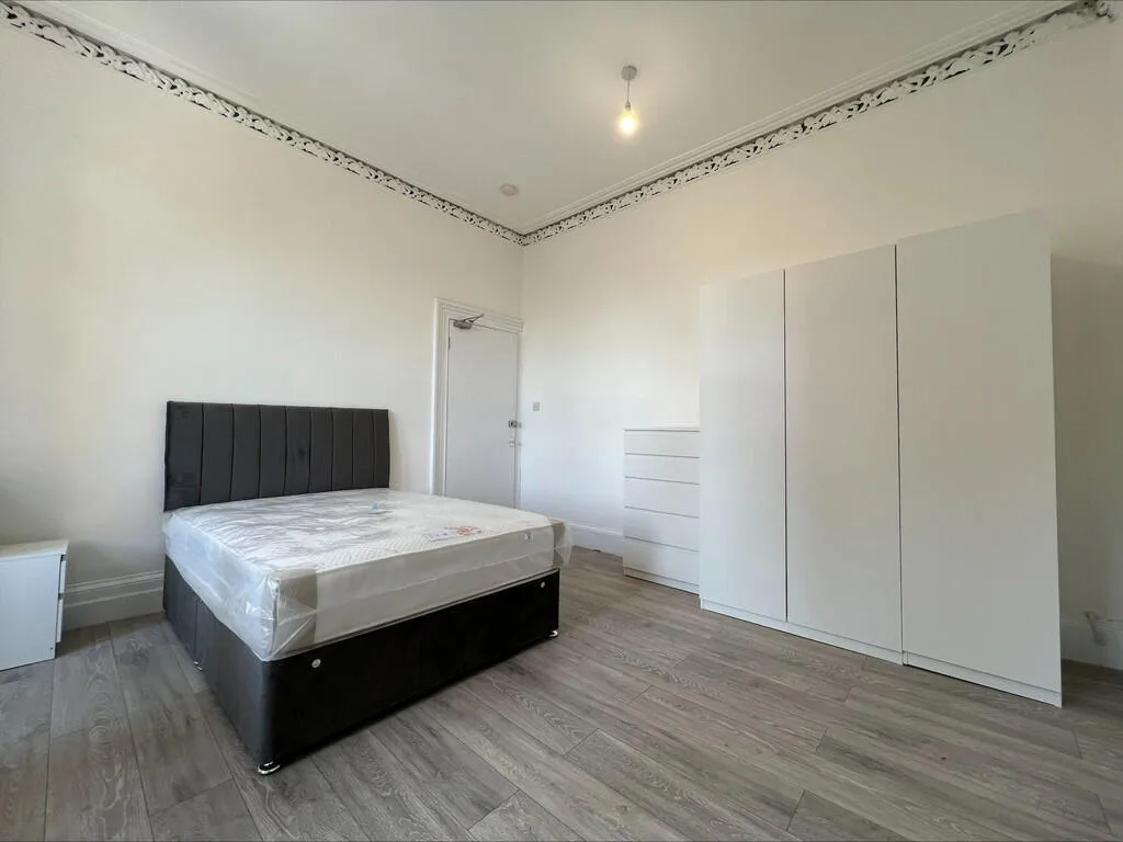 4 bedroom flat for rent