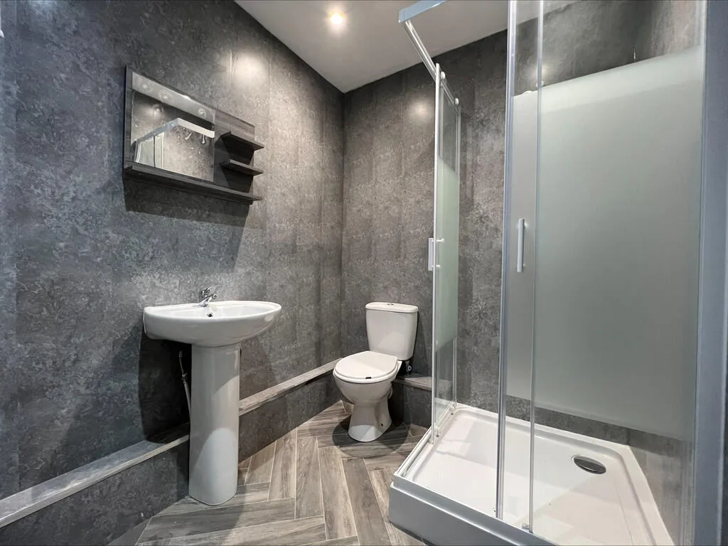 4 bedroom flat for rent