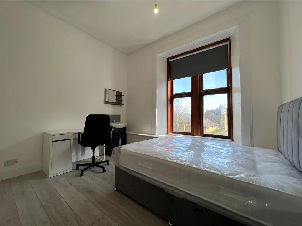 4 bedroom flat for rent