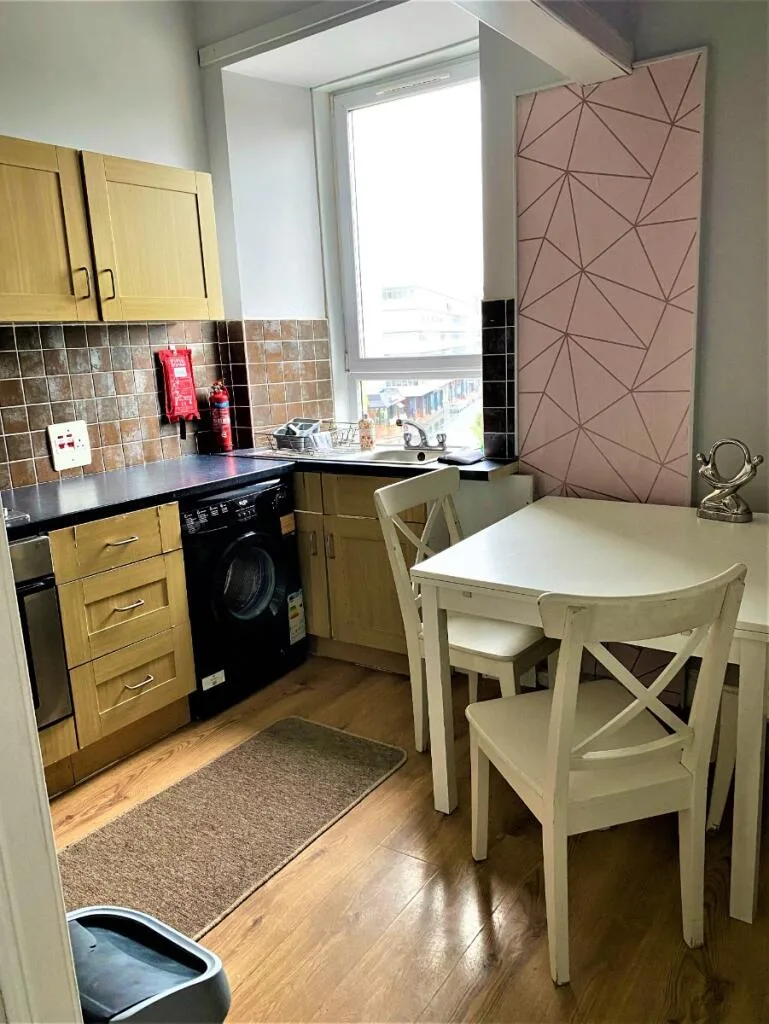 3 bedroom flat for rent