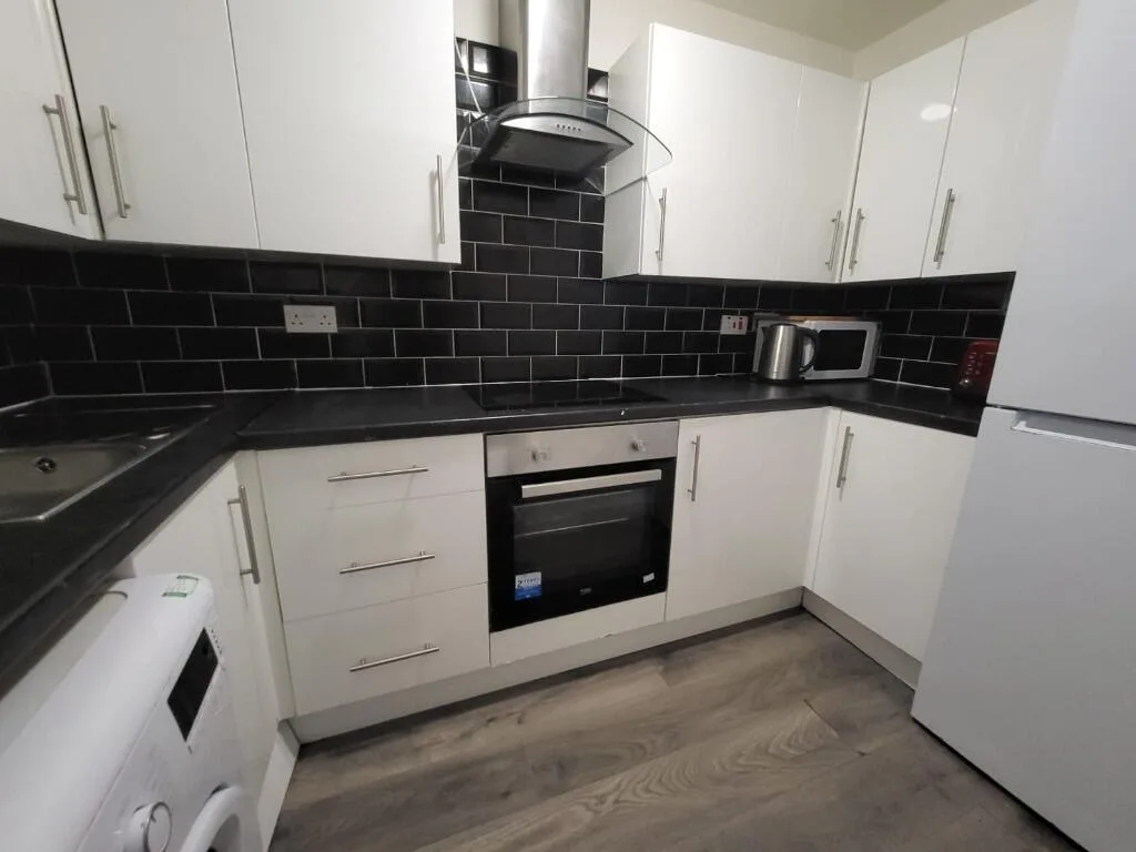 4 bedroom flat for rent