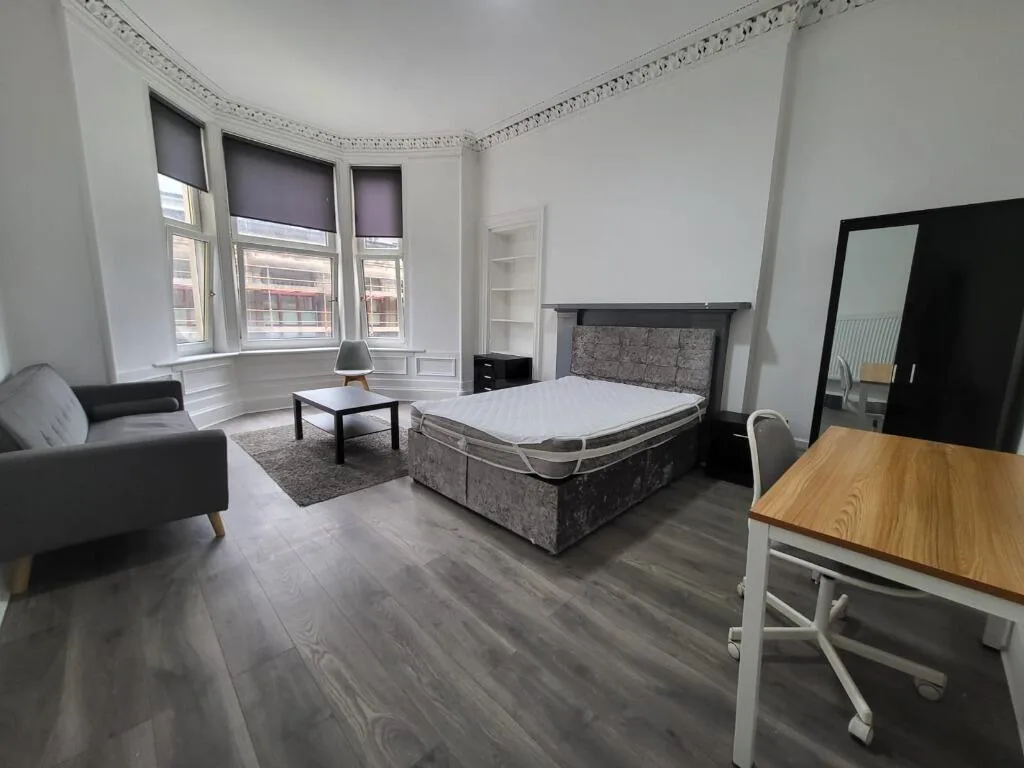 4 bedroom flat for rent