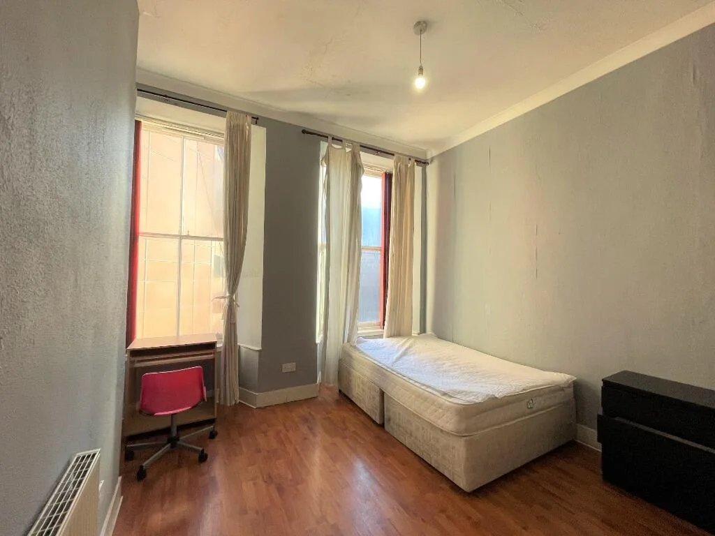 4 bedroom flat for rent