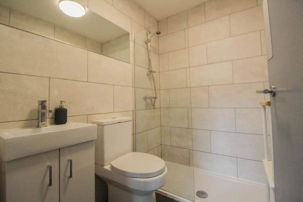4 bedroom flat for rent