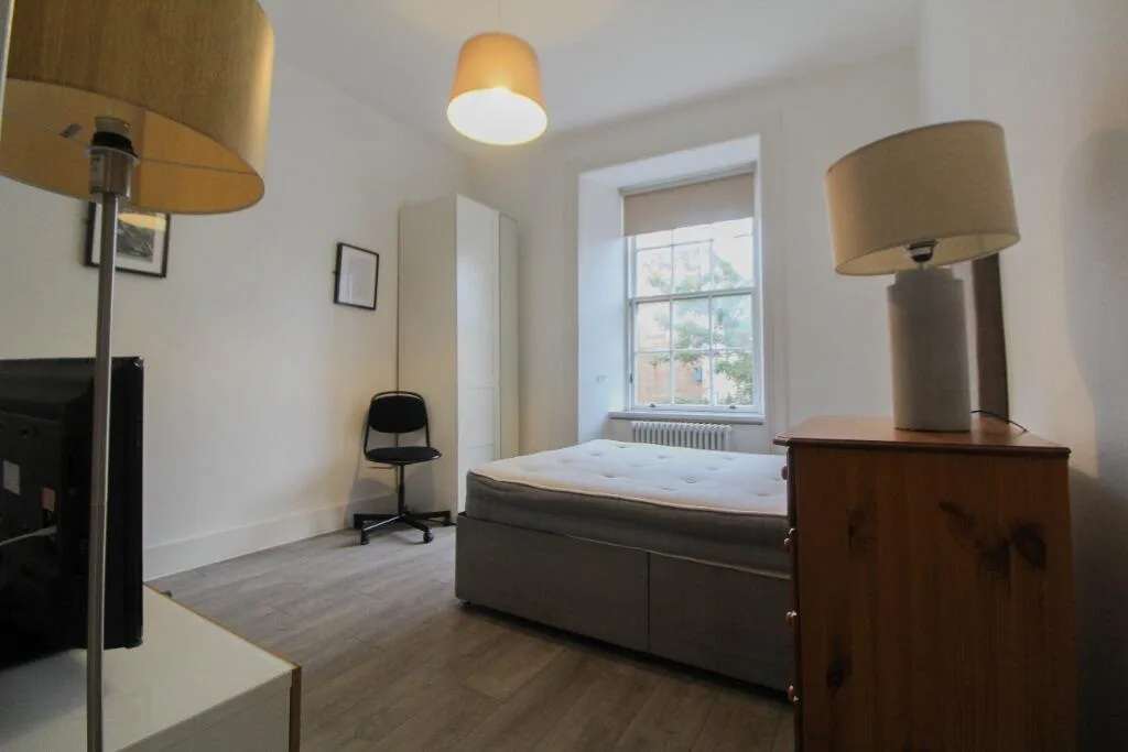 4 bedroom flat for rent