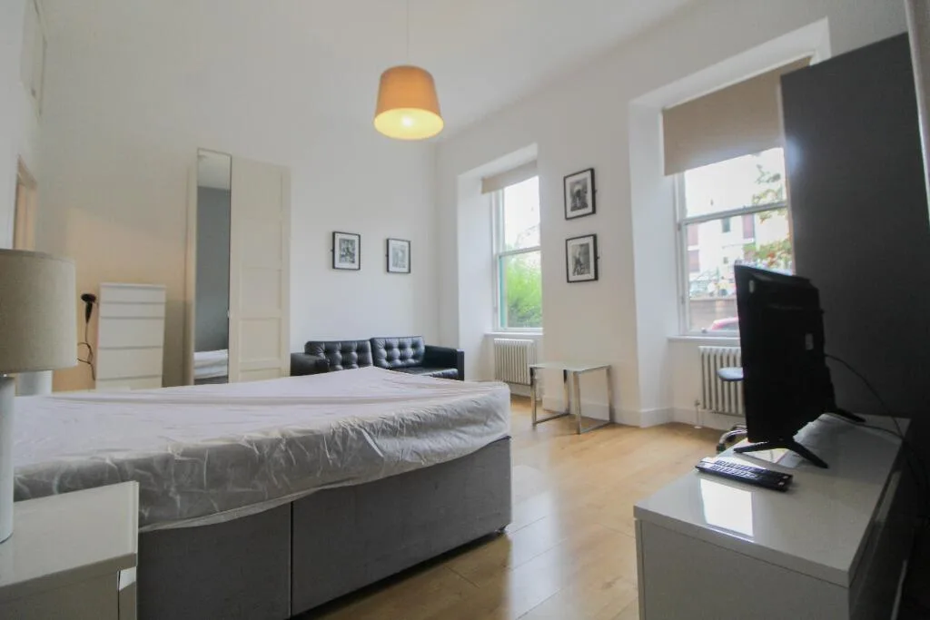 4 bedroom flat for rent