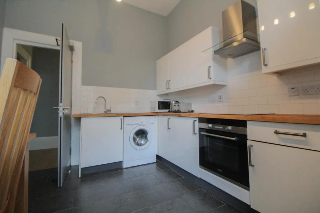 4 bedroom flat for rent