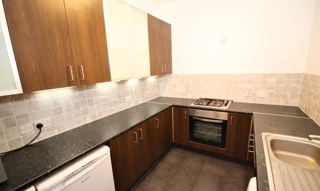 4 bedroom flat for rent