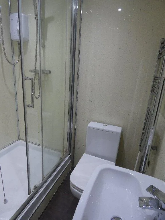 4 bedroom ground floor flat for rent