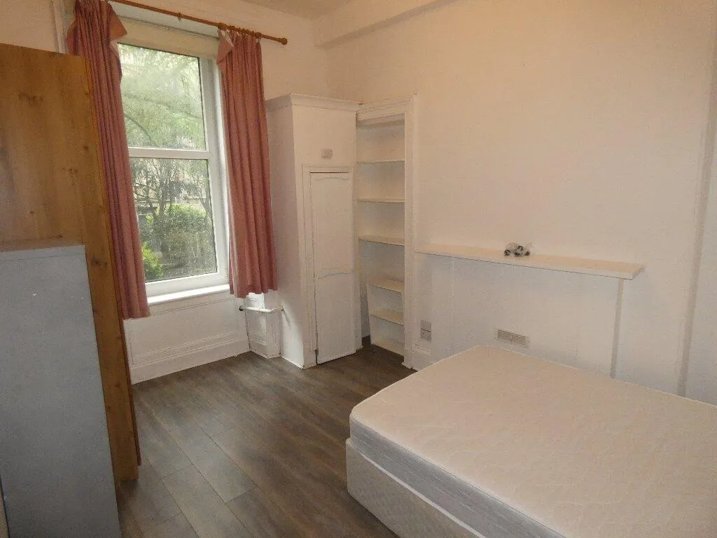 4 bedroom ground floor flat for rent