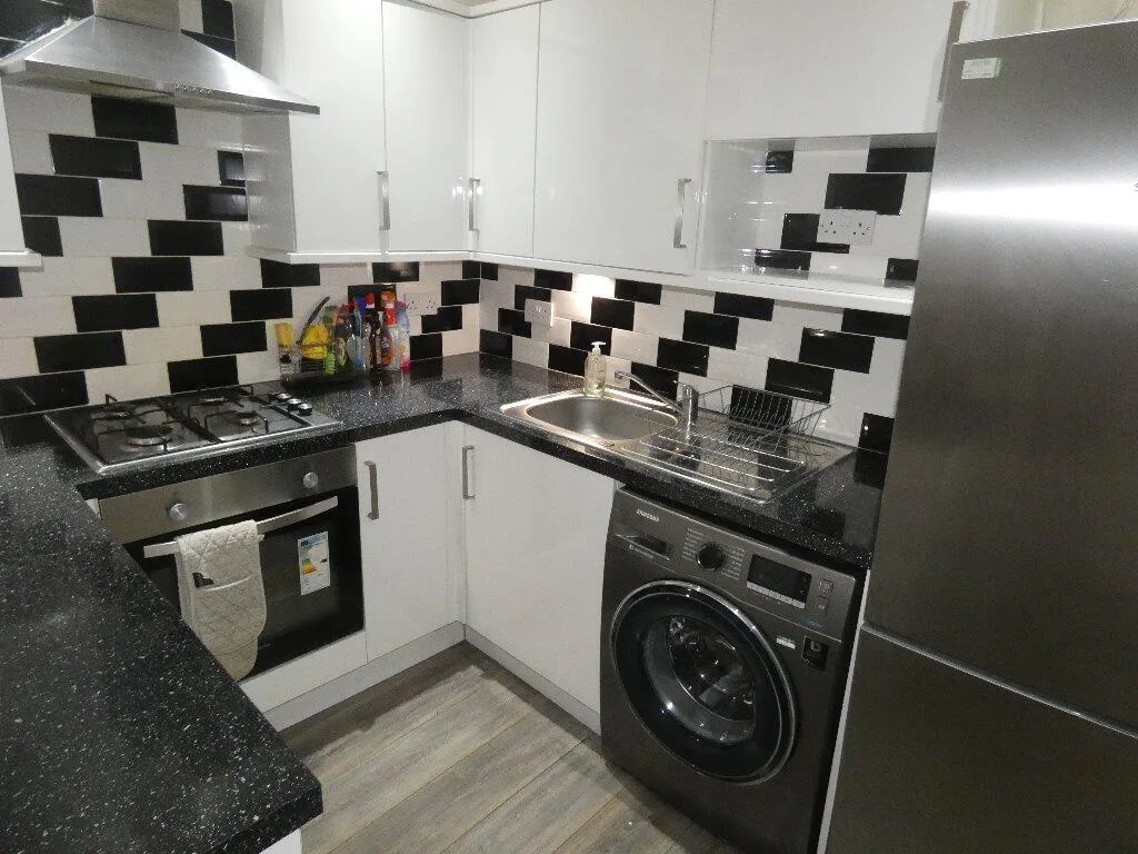 4 bedroom ground floor flat for rent