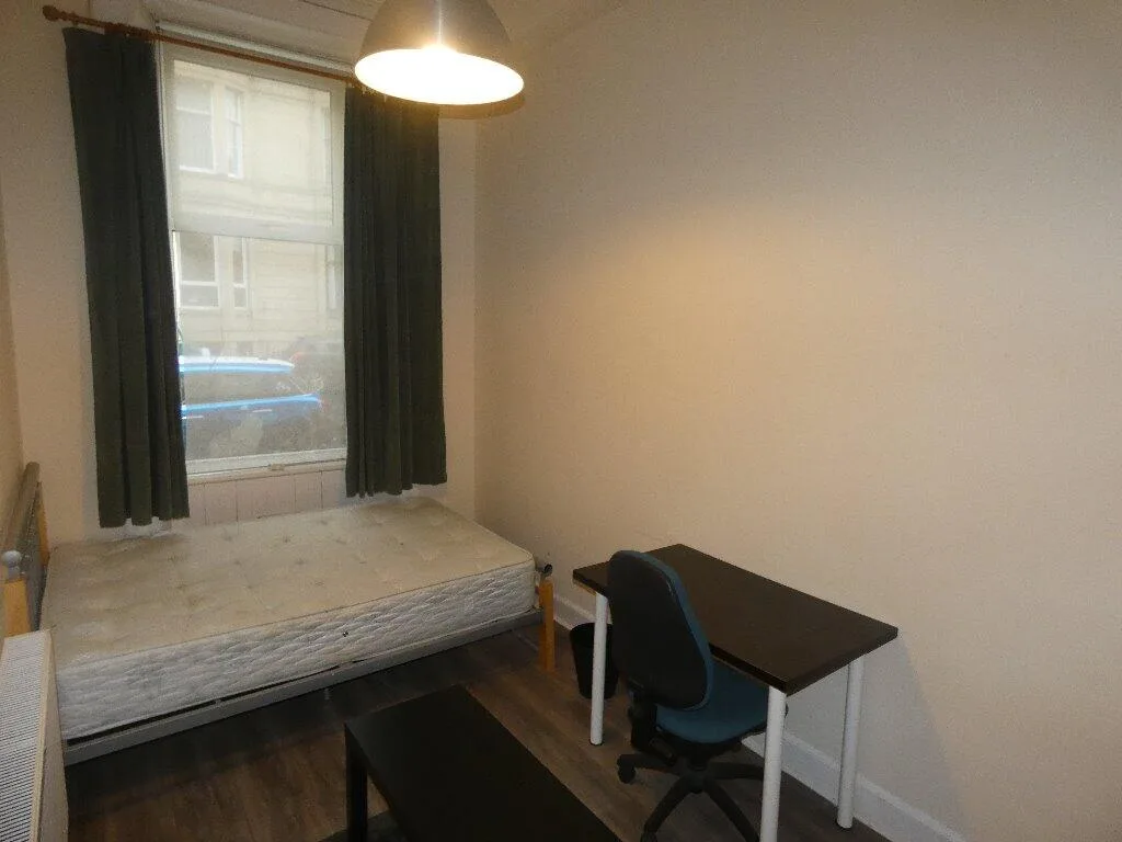 4 bedroom ground floor flat for rent