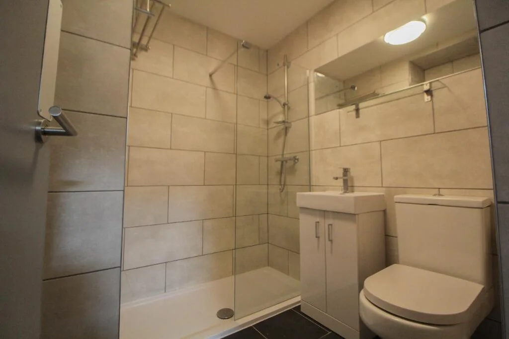 4 bedroom flat for rent