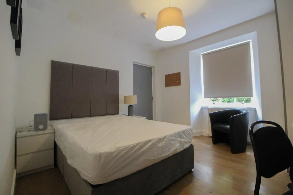 4 bedroom flat for rent