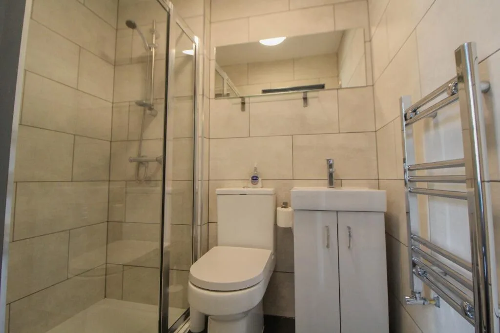 4 bedroom flat for rent