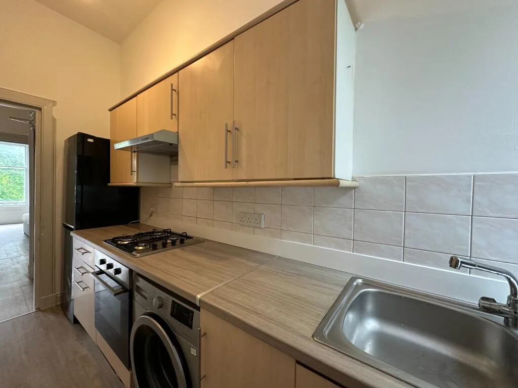 3 bedroom flat for rent