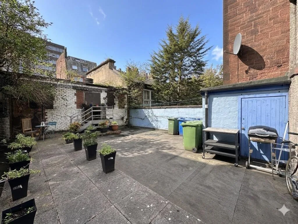3 bedroom flat for rent