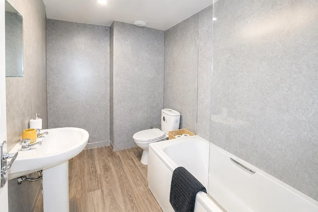 4 bedroom flat for rent
