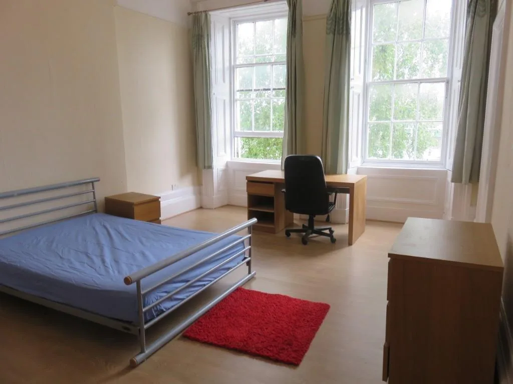4 bedroom flat for rent